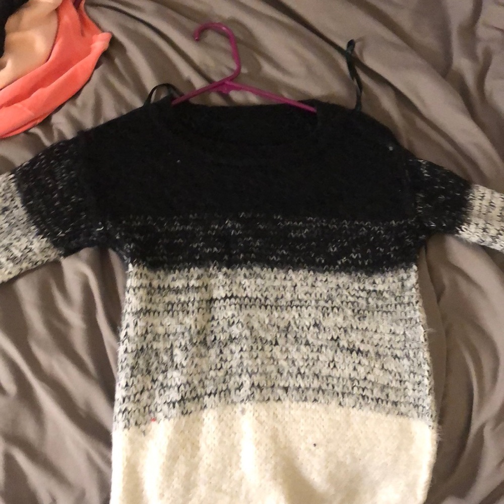 BLACK AND WHITE SWEATER FOR SALE